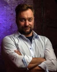 Виталий ЕЗОПОВ, фото